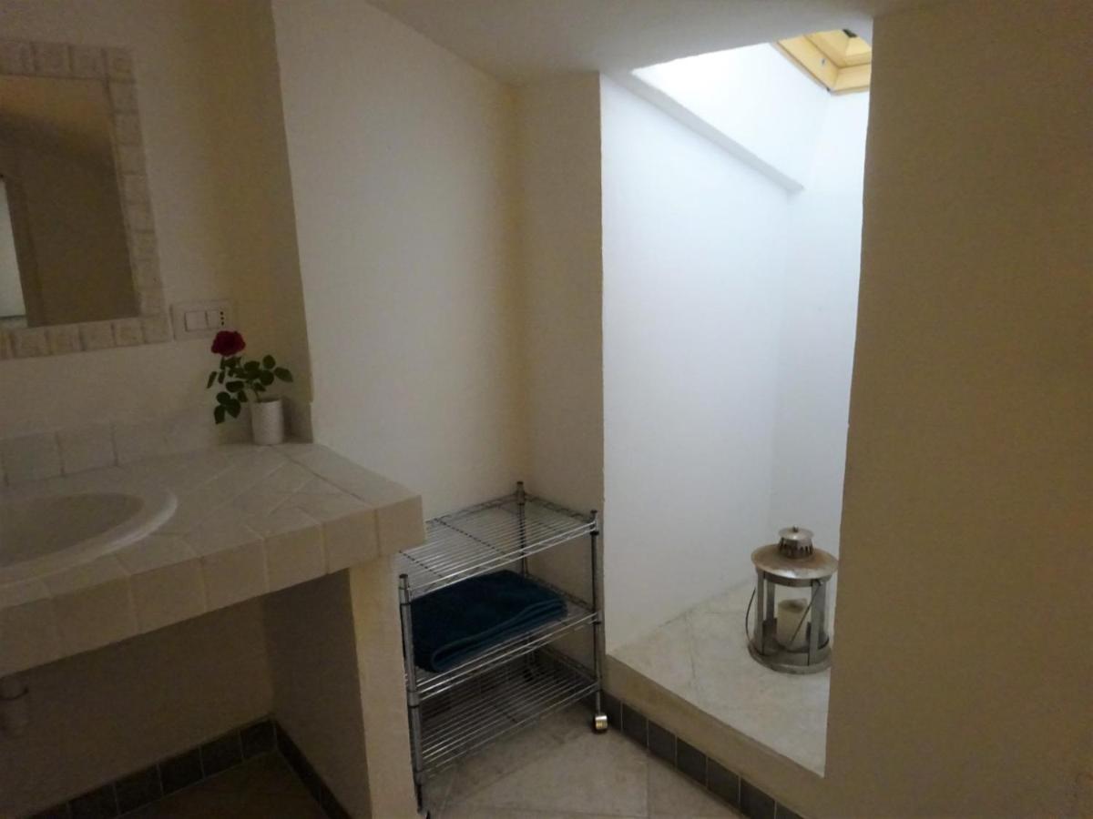 White - San Pantaleo Apartment Luaran gambar