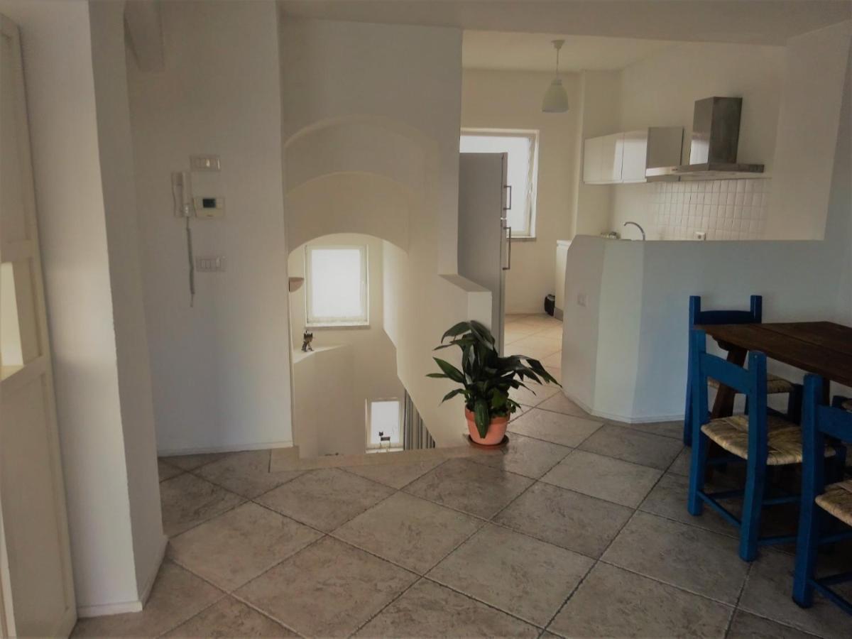 White - San Pantaleo Apartment Luaran gambar