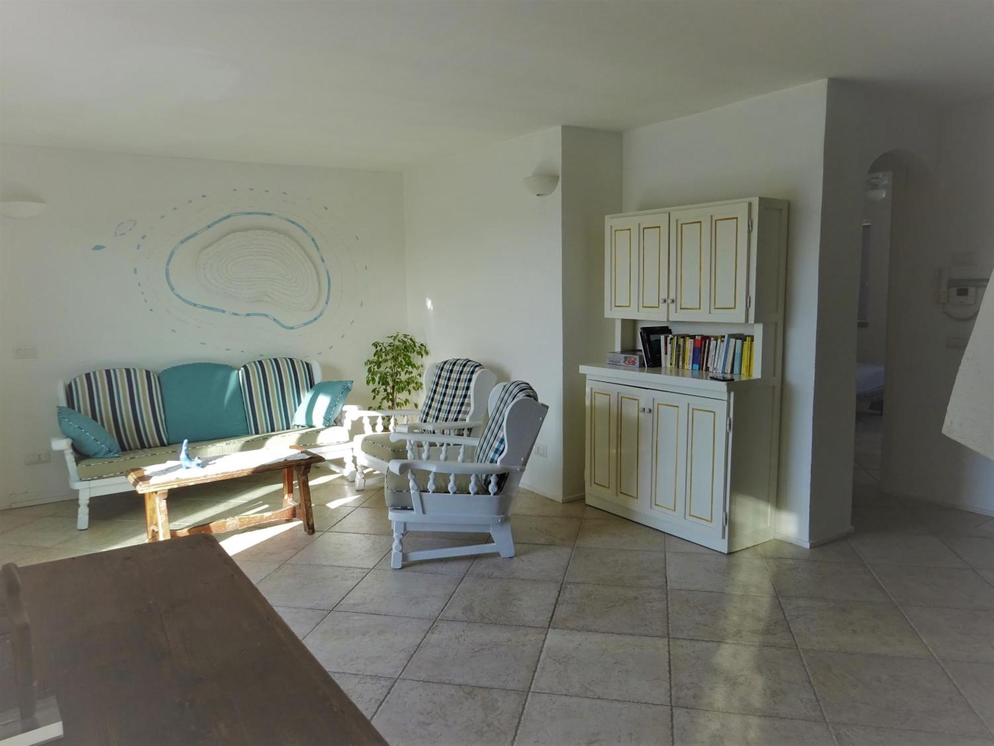 White - San Pantaleo Apartment Luaran gambar